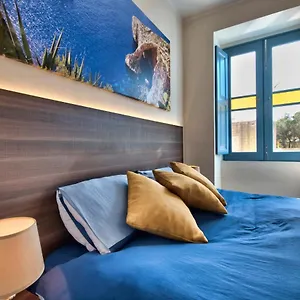 Pensión Central Suites St. Julian'S San Julián